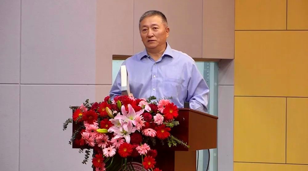 【資訊動態】“2025北京市中小學加快推進教育數字化和人工智能教育的路徑與策略”校長論壇在京舉行